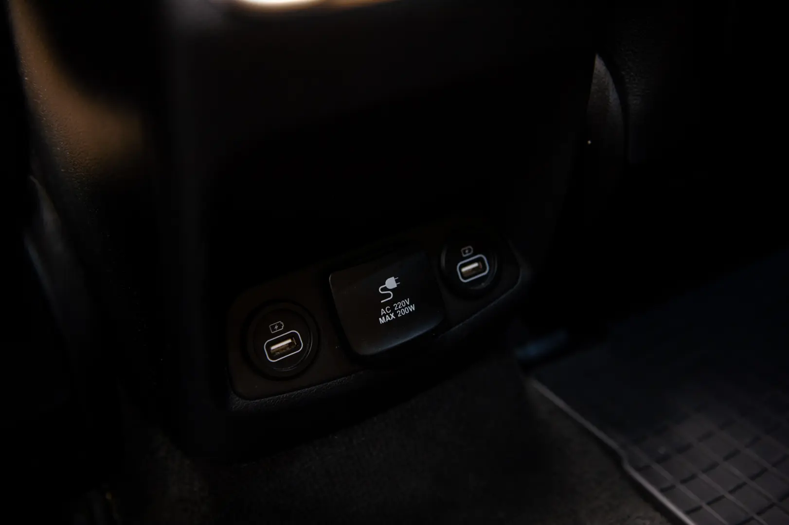 Hyundai Santa Fe 1.6 T-GDI Hybrid 4WD