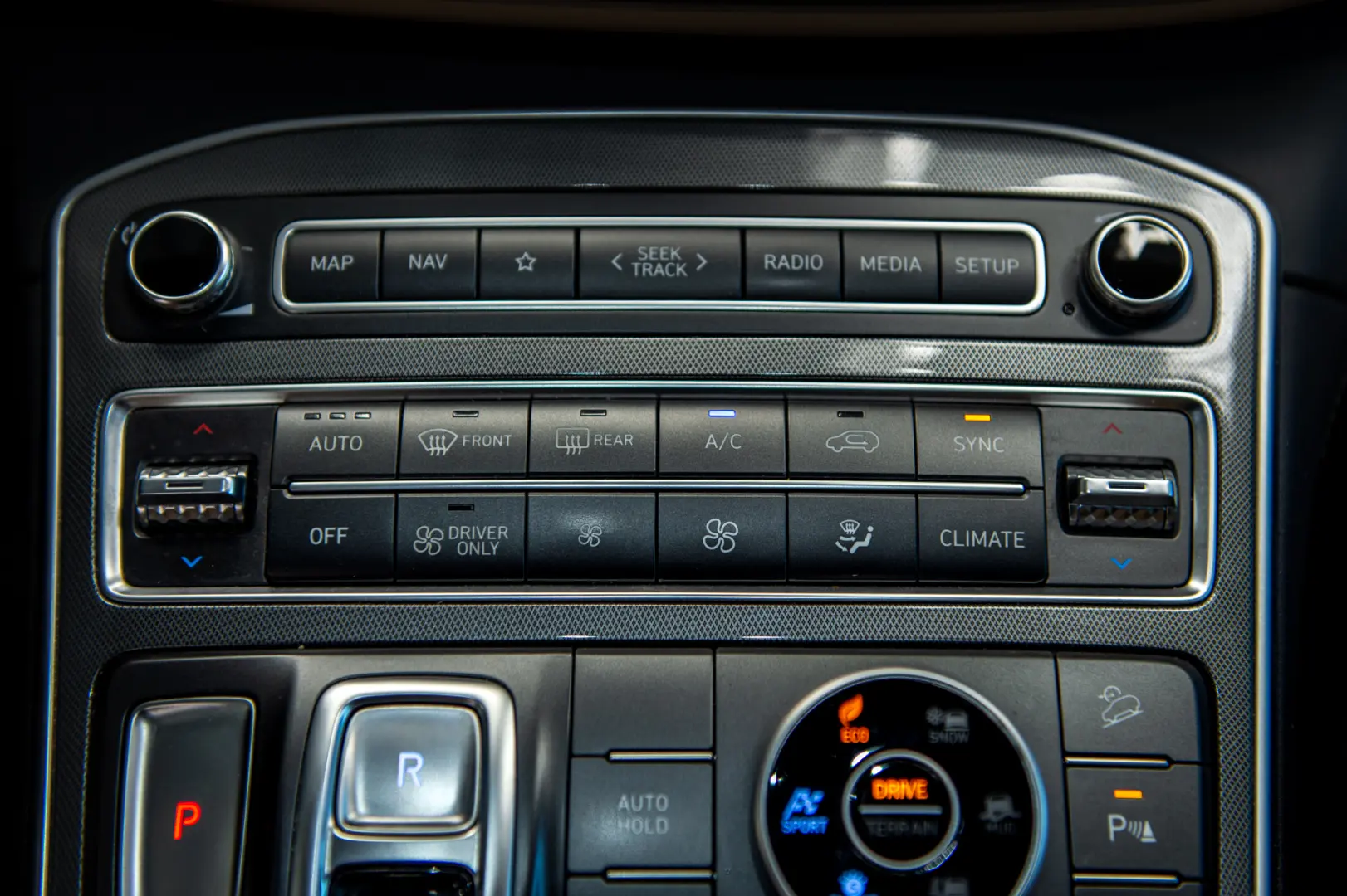 Hyundai Santa Fe 1.6 T-GDI Hybrid 4WD