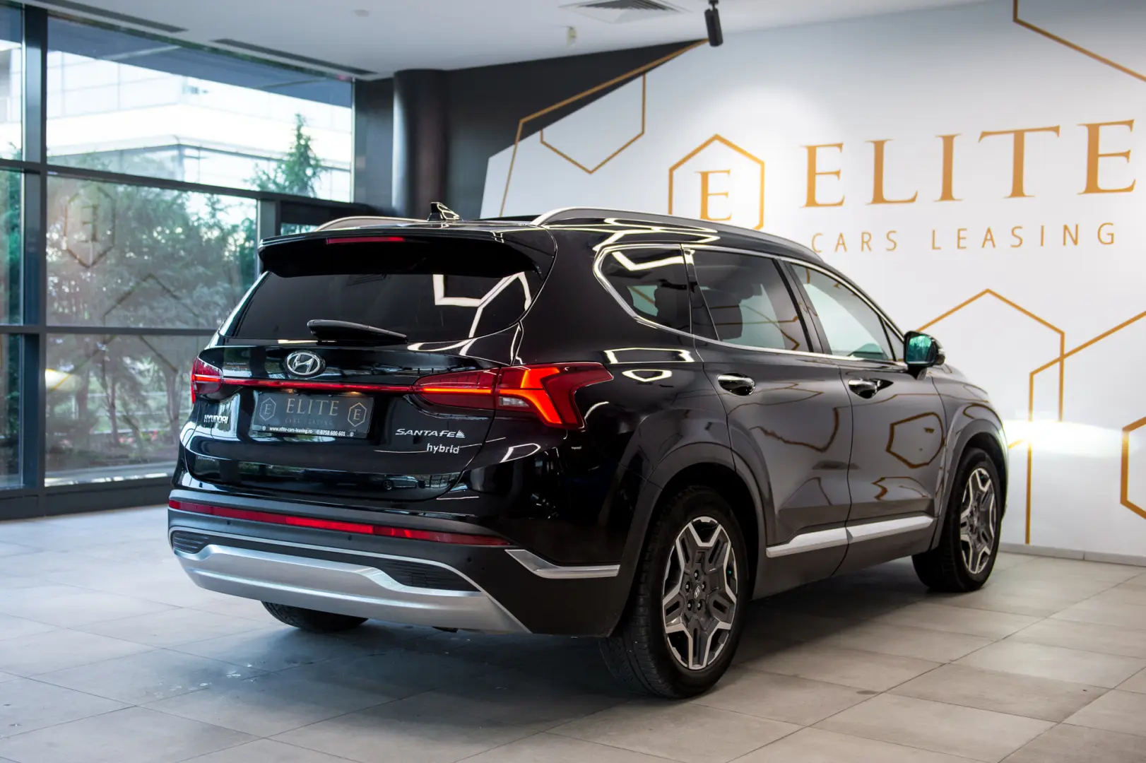 Hyundai Santa Fe 1.6 T-GDI Hybrid 4WD