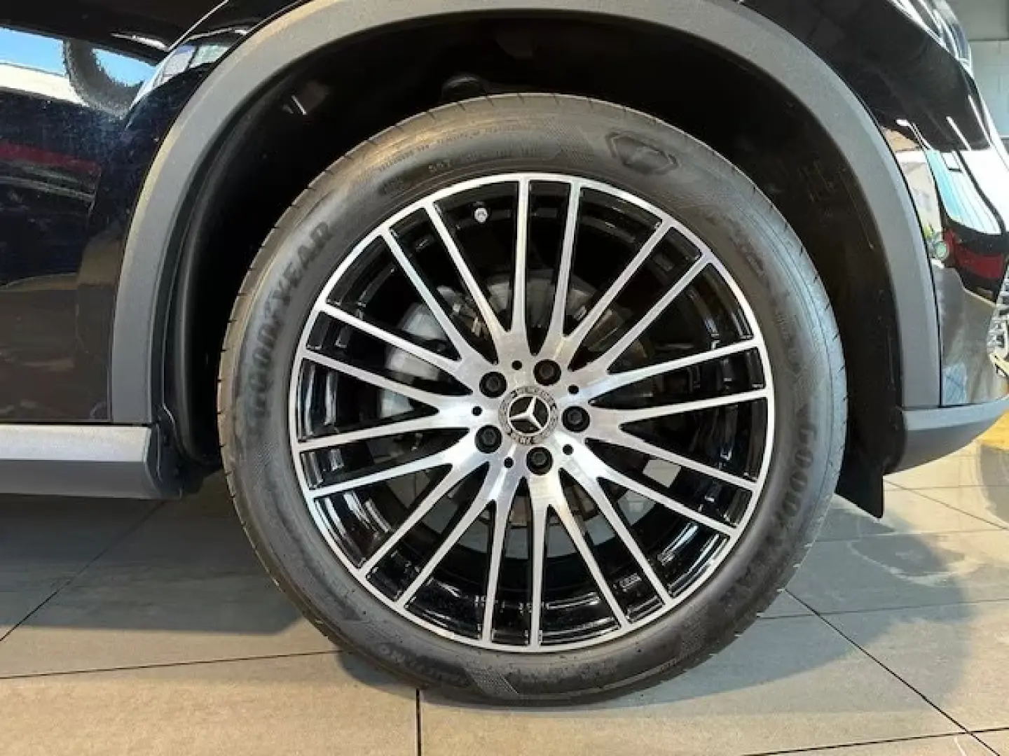 Mercedes-Benz GLC 200 4M Avantgarde AHK StaHg 360