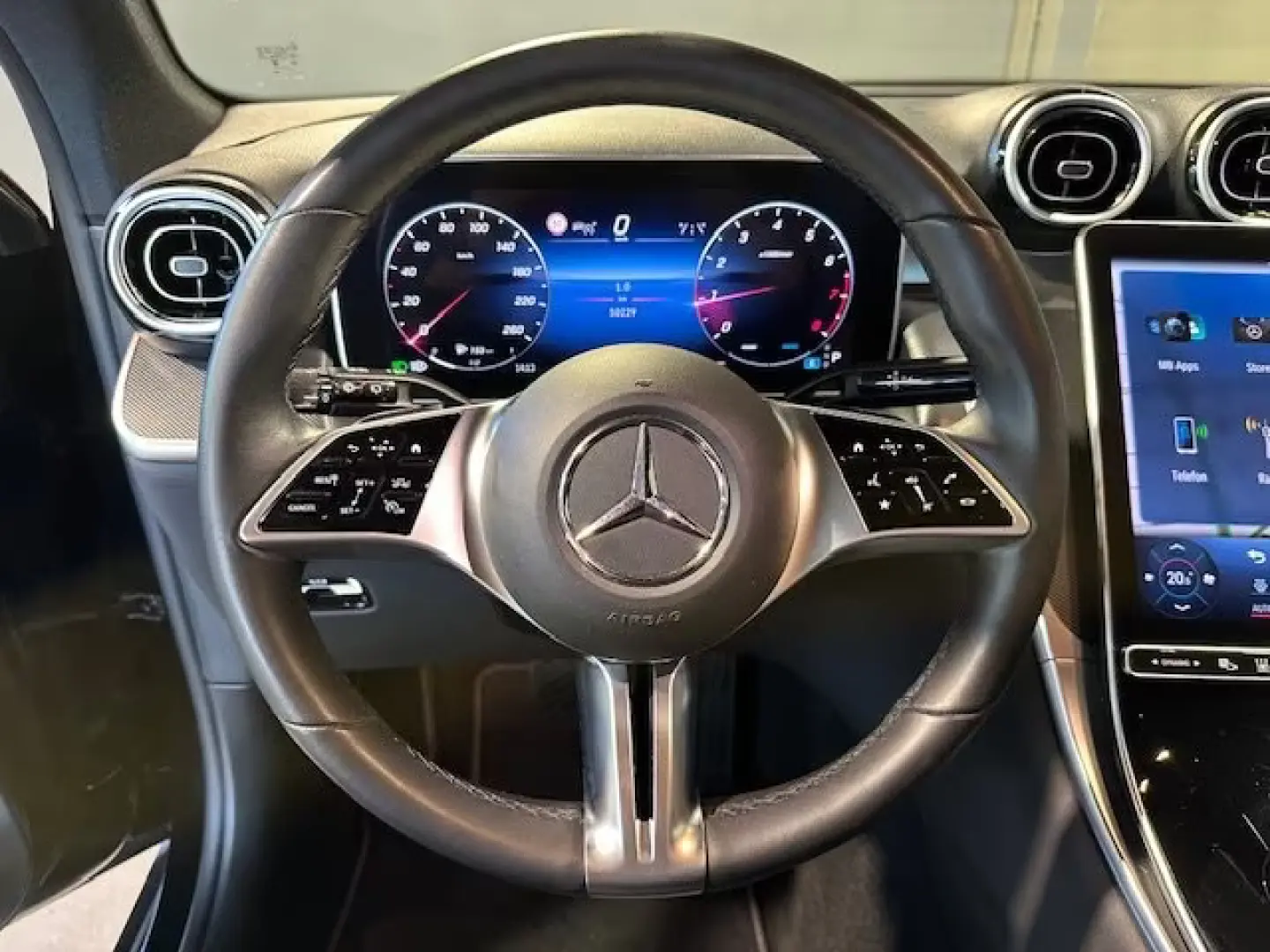 Mercedes-Benz GLC 200 4M Avantgarde AHK StaHg 360