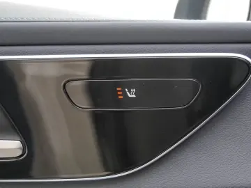 Mercedes-Benz GLC 200 4M  AMG NOAPTE KAM DISTR LED