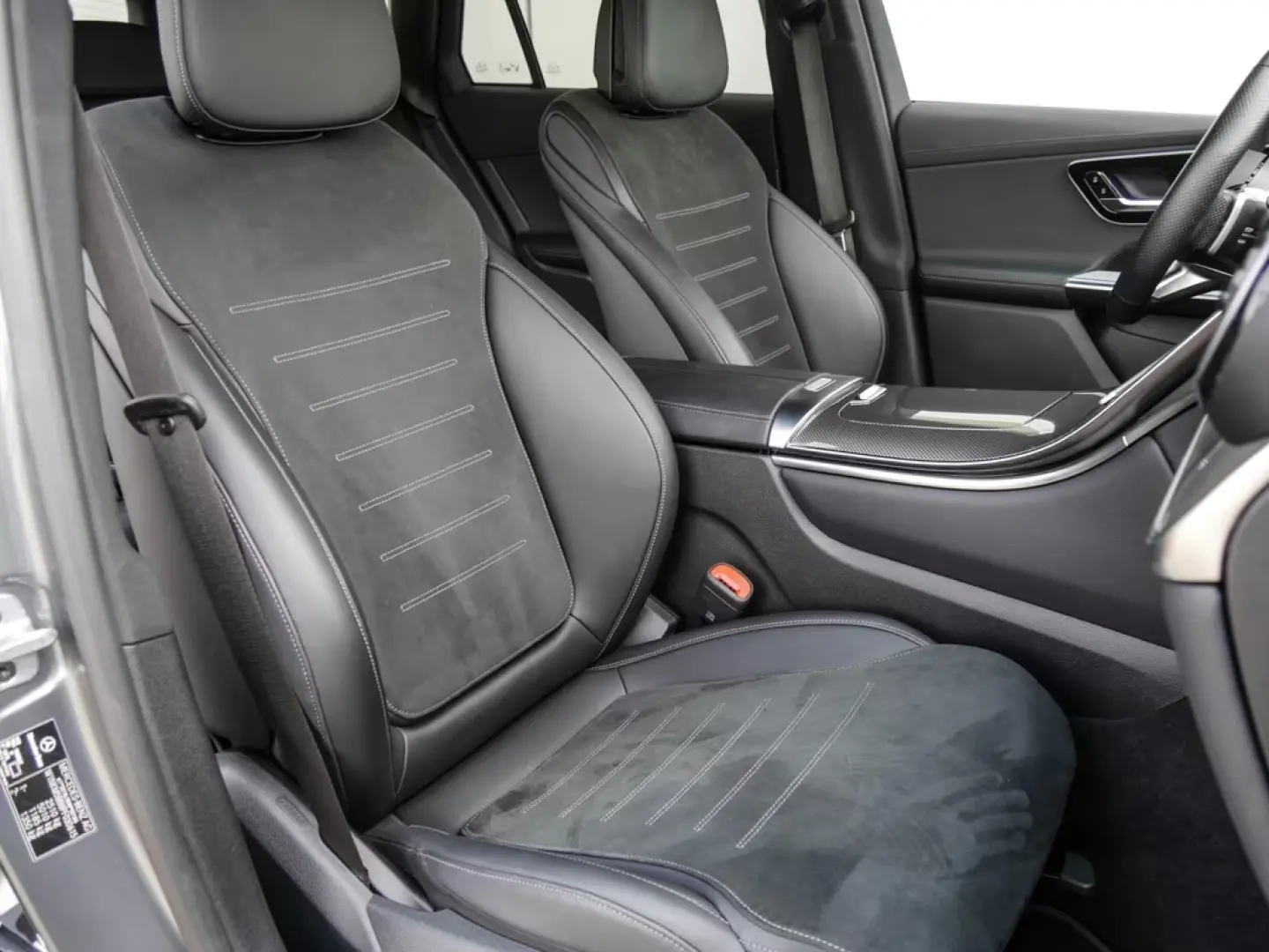 Mercedes-Benz GLC 200 4M  AMG NOAPTE KAM DISTR LED