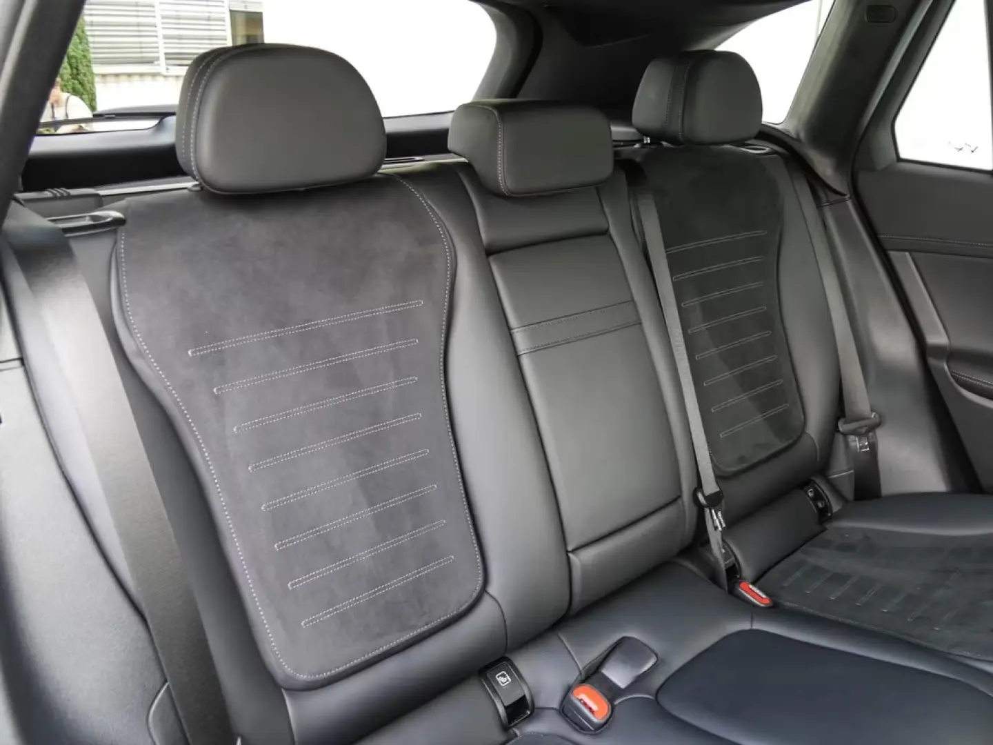 Mercedes-Benz GLC 200 4M  AMG NOAPTE KAM DISTR LED