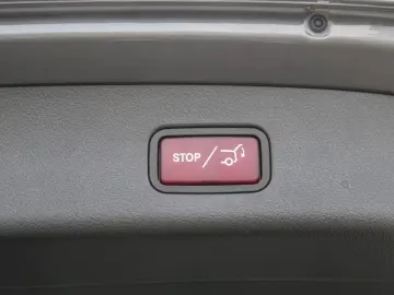 Mercedes-Benz GLC 200 4M  AMG NOAPTE KAM DISTR LED