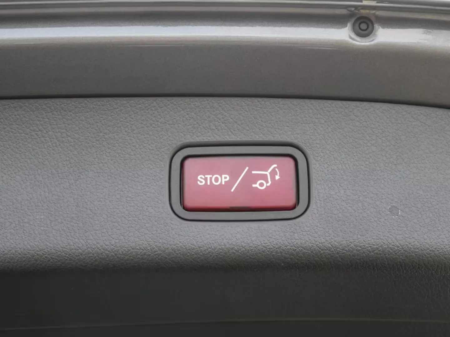 Mercedes-Benz GLC 200 4M  AMG NOAPTE KAM DISTR LED