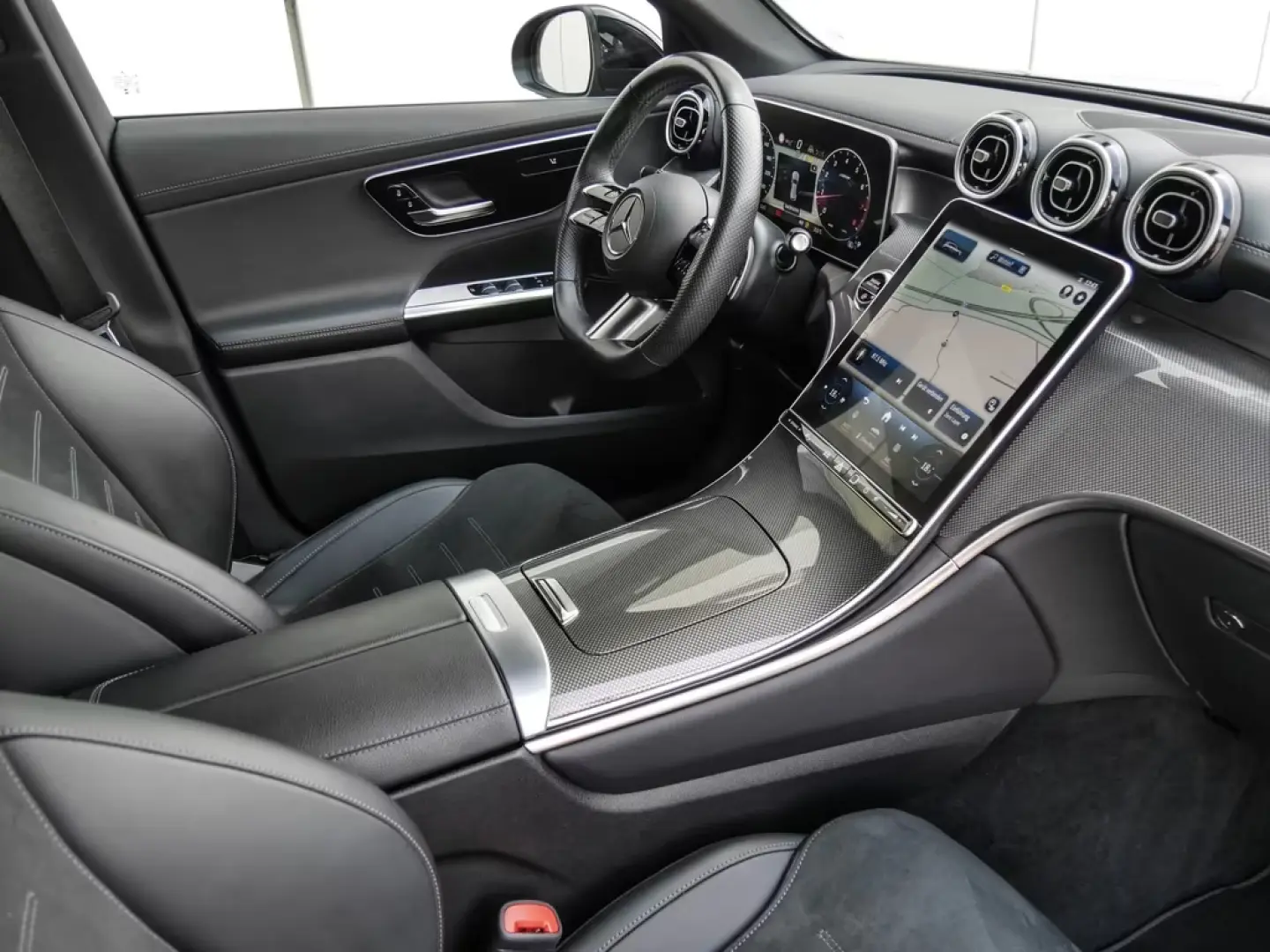 Mercedes-Benz GLC 200 4M  AMG NOAPTE KAM DISTR LED