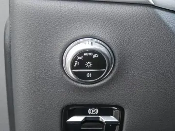 Mercedes-Benz GLC 200 4M  AMG NOAPTE KAM DISTR LED