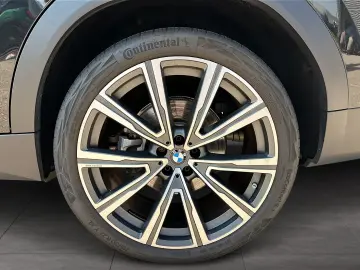 X6 xDrive30d AHK SHZ HUD