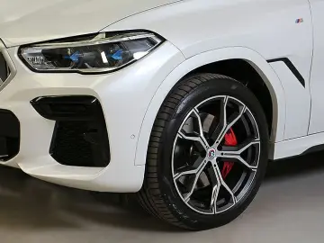 X6 xDrive30dA M Sport Laser AHK Standh Nighv H&K