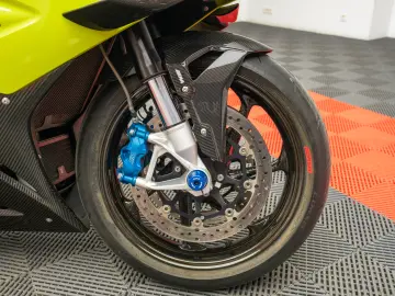 BMW M1000RR