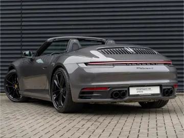 911 992 Carrera 4 Cabriolet