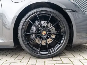 911 992 Carrera 4 Cabriolet