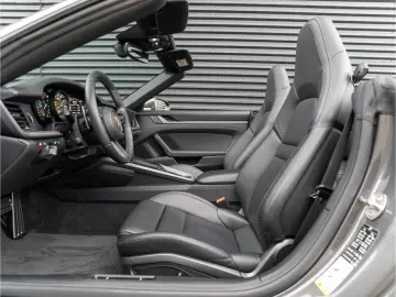 911 992 Carrera 4 Cabriolet