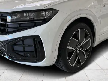 Touareg 3.0 TDI R-Line 4M AUT AHK Luftfederung