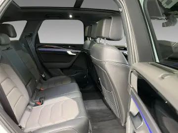 Touareg 3.0 TDI R-Line 4M AUT AHK Luftfederung