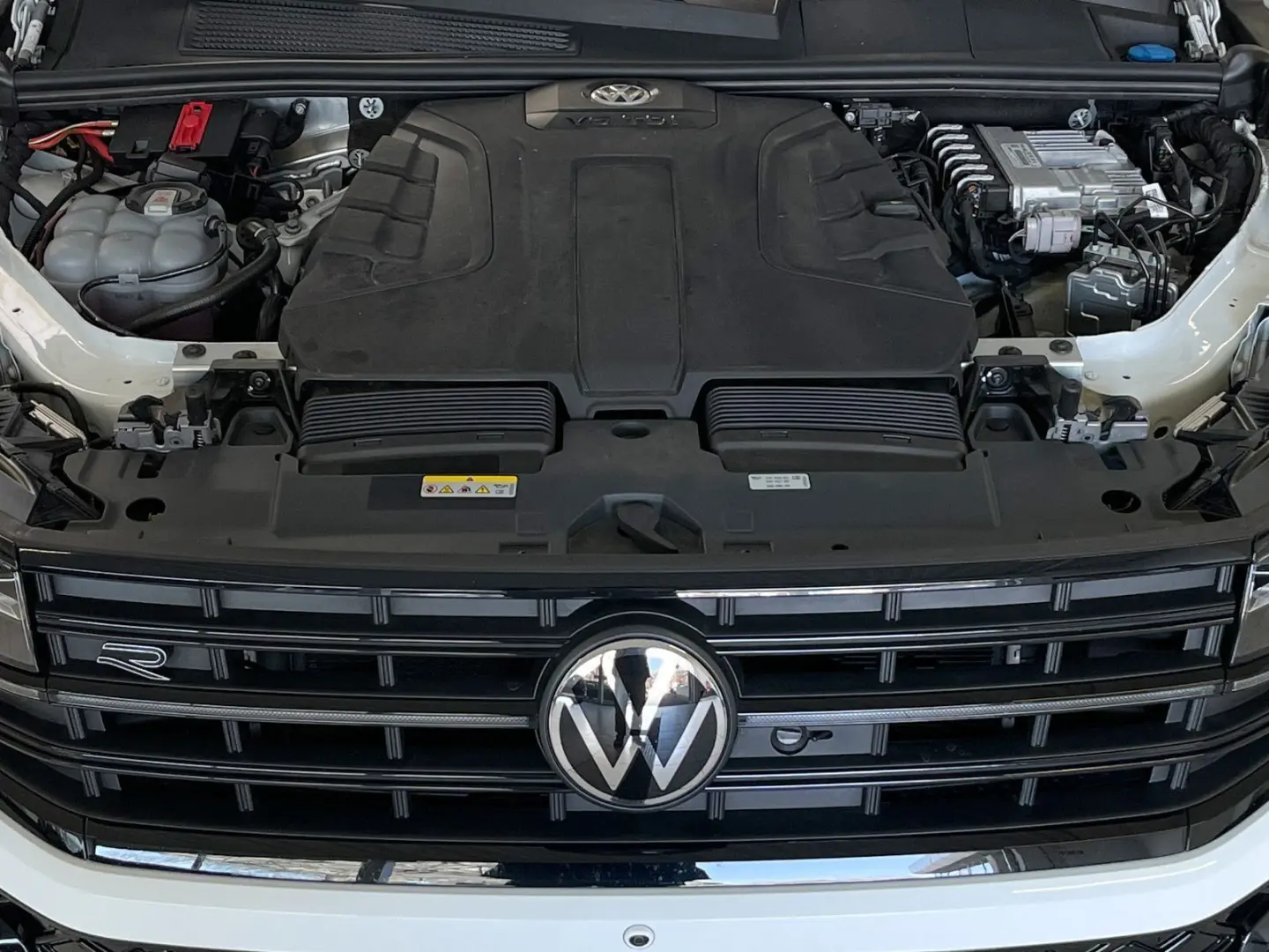 Touareg 3.0 TDI R-Line 4M AUT AHK Luftfederung