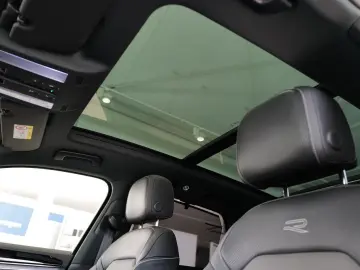 Touareg 3.0TDI R-Line Blackstyle 22  Pano Dynaud