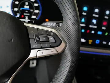 Touareg 3.0TDI R-Line Blackstyle 22  Pano Dynaud