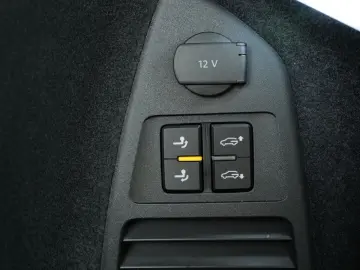 Touareg 3.0TDI R-Line Blackstyle 22  Pano Dynaud