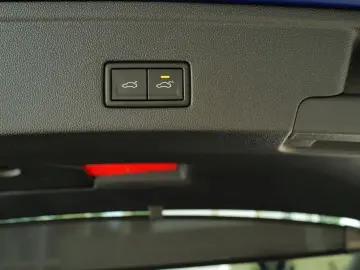 Touareg 3.0TDI R-Line Blackstyle 22  Pano Dynaud