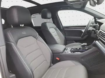 Touareg R-Line 3.0 TDI Stand Pano HuD Air Massag