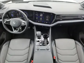 Touareg R-Line 3.0 TDI Stand Pano HuD Air Massag