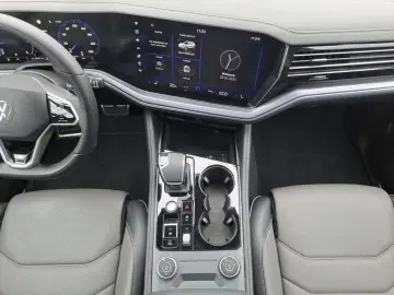 Touareg R-Line 3.0 TDI Stand Pano HuD Air Massag