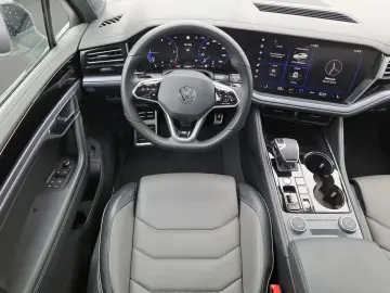 Touareg R-Line 3.0 TDI Stand Pano HuD Air Massag