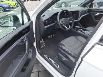 Touareg R-Line 3.0 TDI Stand Pano HuD Air Massag