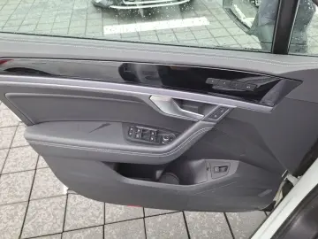 Touareg R-Line 3.0 TDI Stand Pano HuD Air Massag