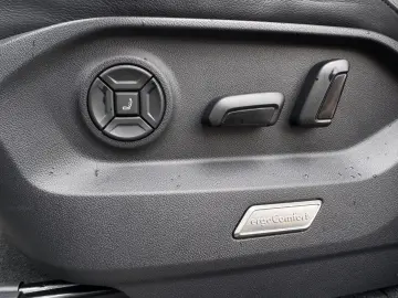 Touareg 3.0 TDI 4Motion R-Line PANO AIR