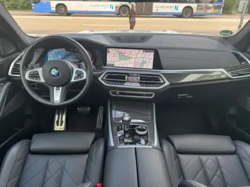 X5 xDrive30d M Sport PANO HUD LUFTFEDERUNG GLAS