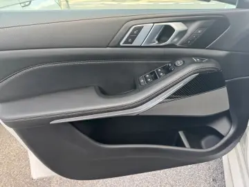 X5 xDrive30d M Sport PANO HUD LUFTFEDERUNG GLAS