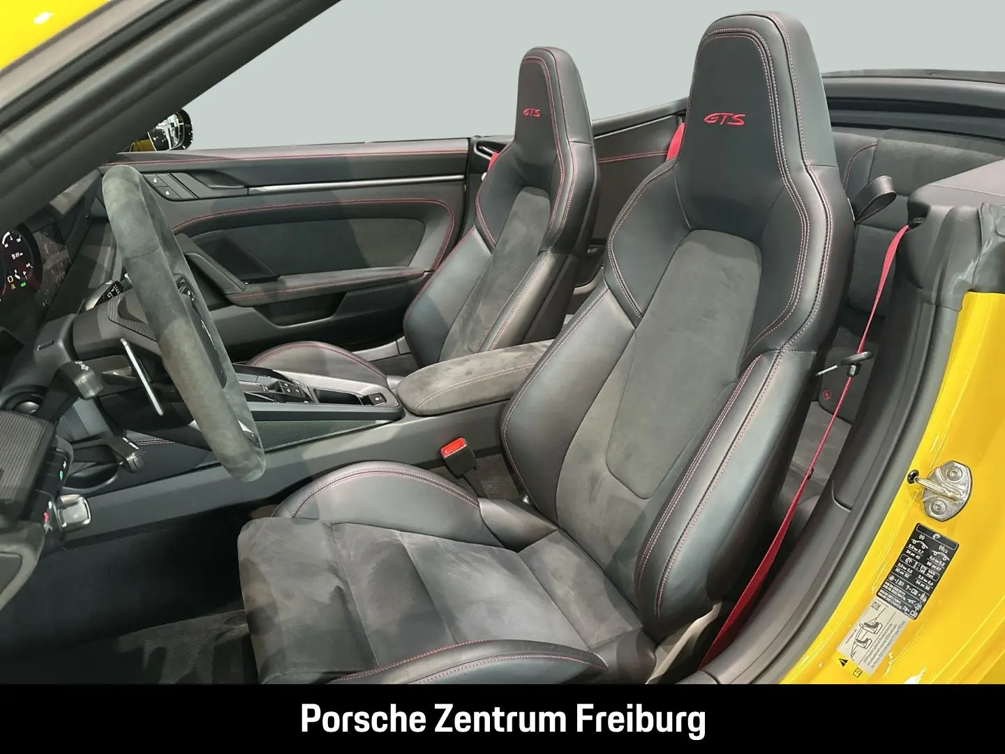 992 911 Carrera 4 GTS Cabriolet