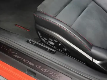 911 Carrera 4 GTS