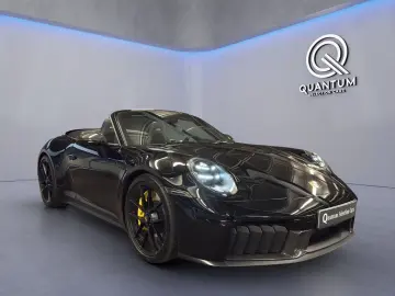 911 Carrera 4 GTS T-Hybrid Cabriolet
