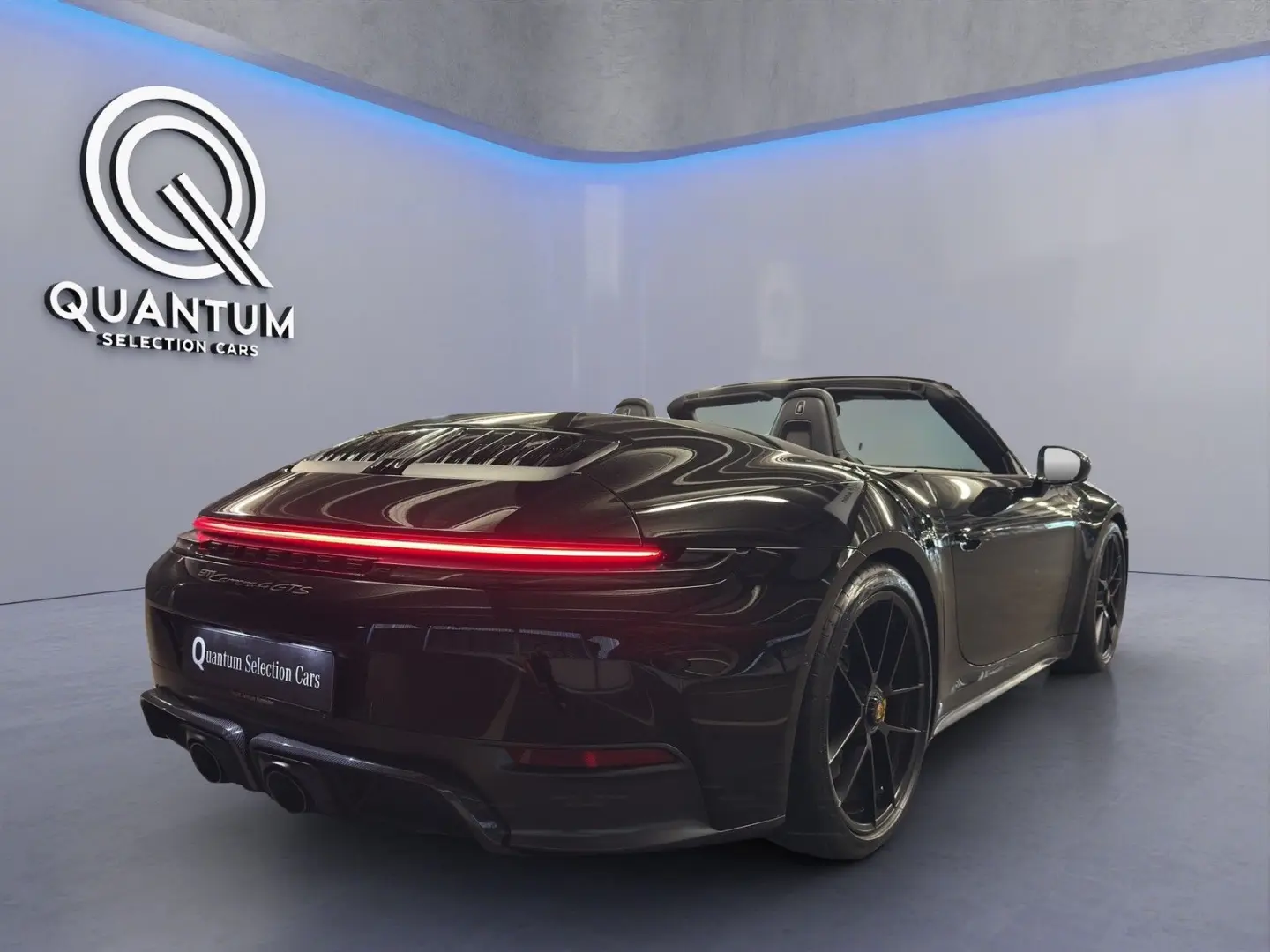 911 Carrera 4 GTS T-Hybrid Cabriolet