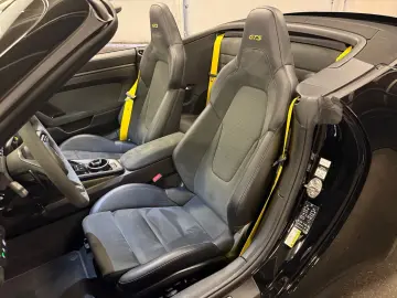 911 Carrera 4 GTS T-Hybrid Cabriolet