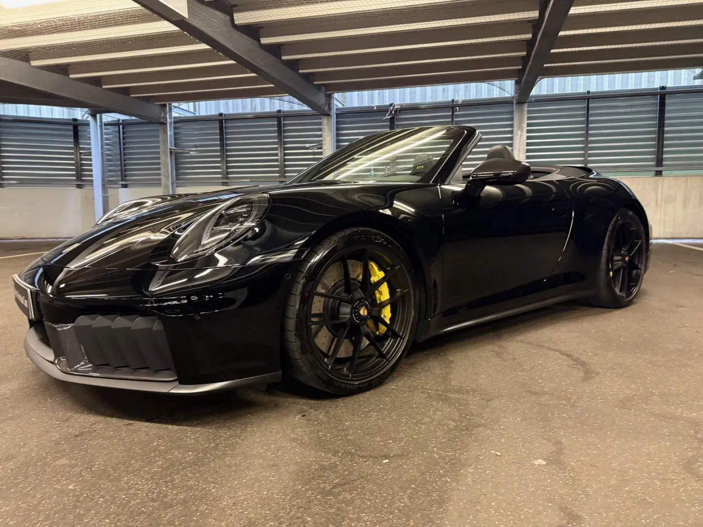 911 Carrera 4 GTS T-Hybrid Cabriolet