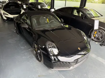 911 Carrera 4 GTS T-Hybrid Cabriolet