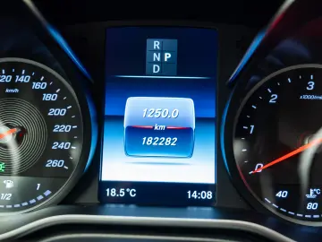 Mercedes-Benz V Class