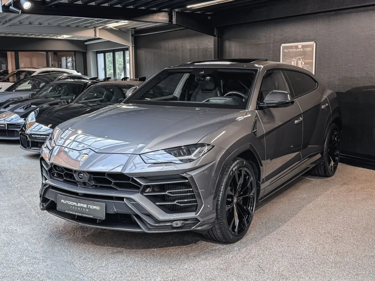 Urus Cabon