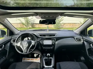 Nissan Qashqai  camera 360  geam panoramic  garantie  rate