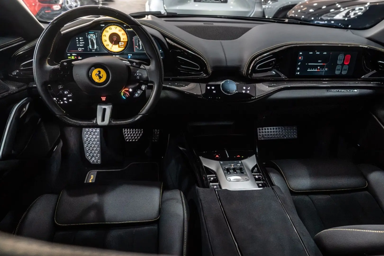 Purosangue CARBON-EXTERIEUR BURMESTER PANO 1-HD