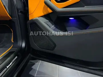 Urus S NOVITEC ESTESO WIDEBODY NERO MATT CARBON