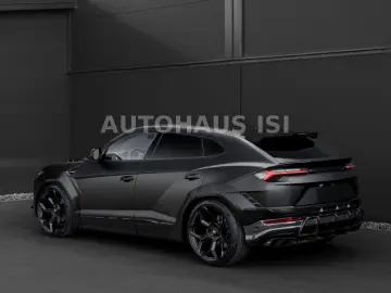 Urus S NOVITEC ESTESO WIDEBODY NERO MATT CARBON