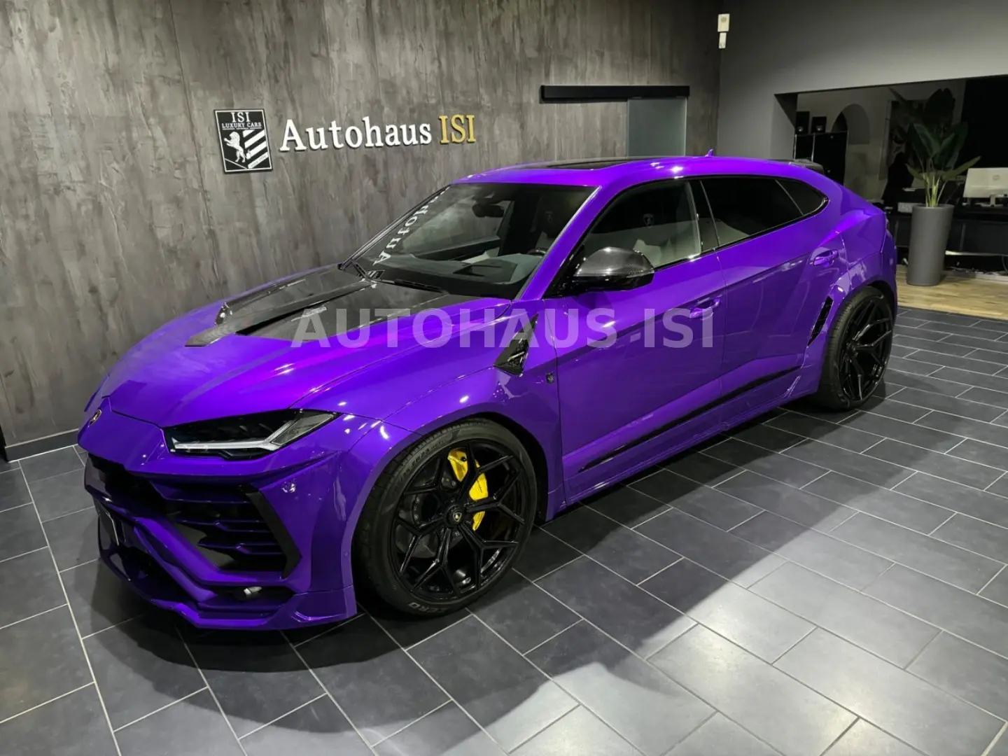 Urus NOVITEC ESTESO WIDEBODY 1 of 1 TV B&O PANO