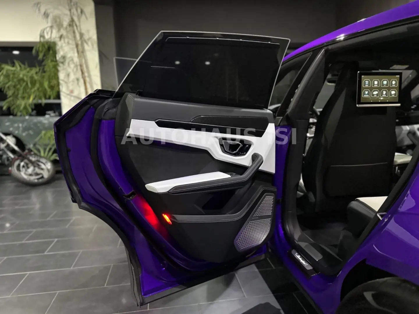 Urus NOVITEC ESTESO WIDEBODY 1 of 1 TV B&O PANO