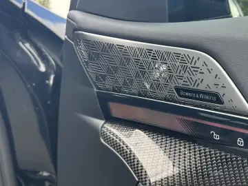 BMW 520 d xDrive M Sport Bowers Wilkins HUD